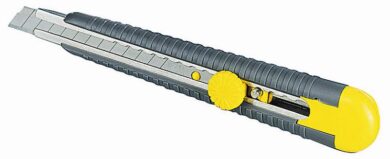 STANLEY 0-10-409 Nůž plastový 135x9mm DynaGrip blister  (0330076)